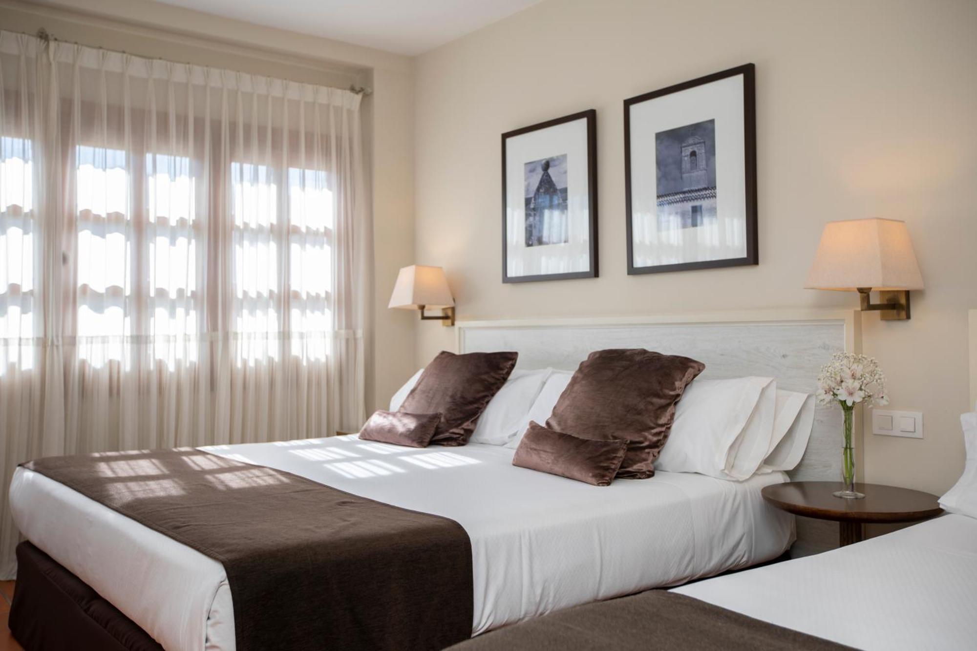 Classic Triple Room,1631546969:JPEG