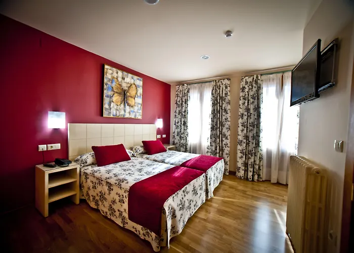 Hotel de 3 estrellas: Hotel Condes de Castilla